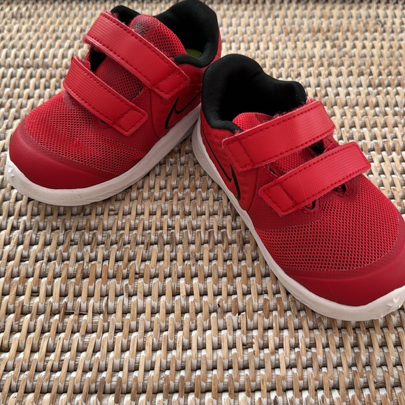 Nike Toodler Sneakers sz 6c - Picture 5 of 5